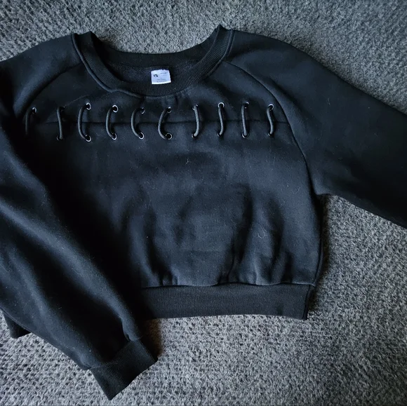 🖤 Buffbunny L Crop - Picture 1 of 2